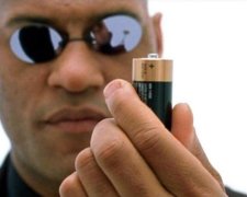 Ученые превратили тело человека в живую батарейку