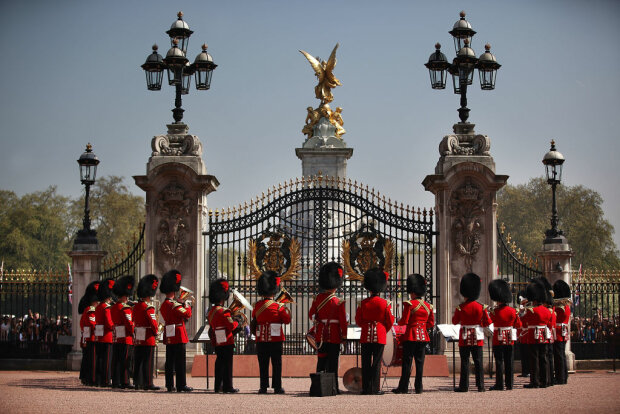 Охрана Букингемского дворца, фото: gettyimages