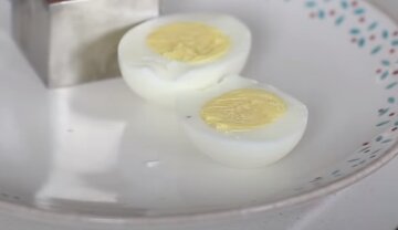 Чи можна варити яйця відразу в гарячій воді?