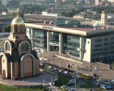 Курс валют на 27 квітня: долар і євро завдали гривні потужний удар