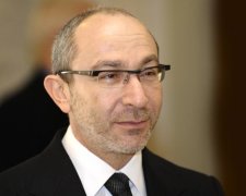 Букварів мало: Кернес попіарився на дитячій грі