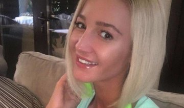 Бузова показала, як любить засмагати