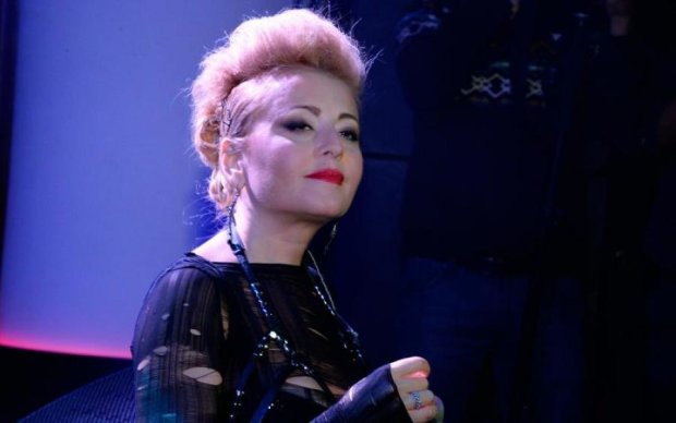 Відома співачка відмовилася від улюбленого дітища через трагедію в Кемерово
