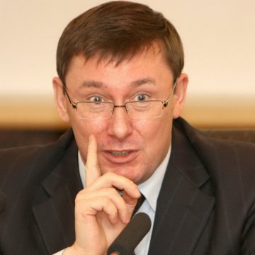 Луценко розповів, коли поновиться війна на Донбасі