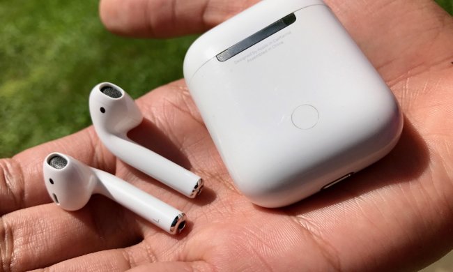 Анонс Airpods 2: Apple представила новые беспроводные наушники