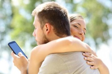 Дисплей не потрібен: як штучний інтелект відсуває екрани в сторону