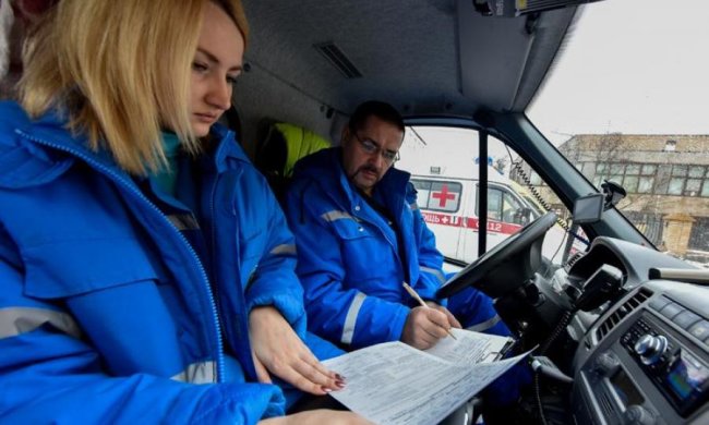 Поїхали пити каву: тіла дівчат знайшли у дворі