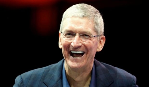 Голову Apple висміяли за фотографію зроблену на iPhone 