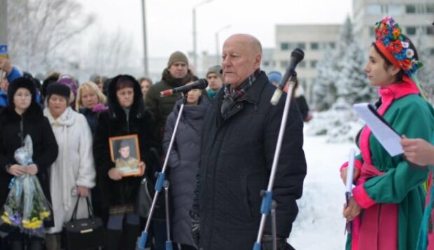 Молодые жизни оборвала война: в Харькове открыли памятник студентам-героям, погибшим на Донбассе