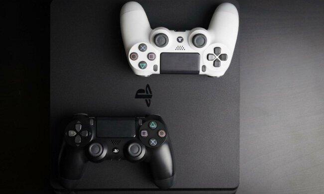 PlayStation 4