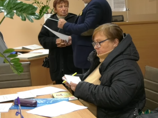 Оформлення соцвиплат. Фото: скрін youtube