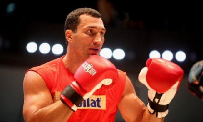 Кличко пригласил в спарринг-партнеры россиянина