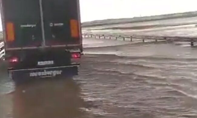 Повінь у Криму, кадр з відео