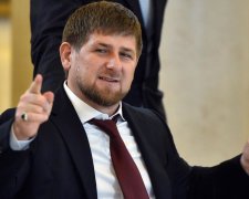 Кадирова намалювали грудьми