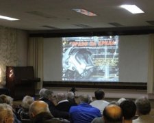 Ностальгируют они: националисты напали на библиотеку