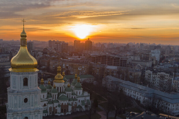 Захід сонця у Києві, фото: Інформатор