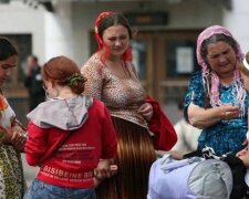 Хотіли забрати до табора: роми намагалися викрасти зі школи маленьку киянку