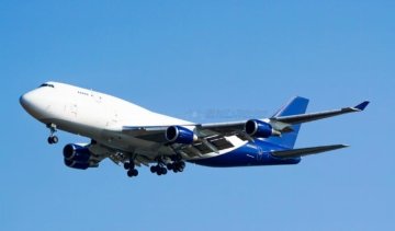 Влада Зімбабве відпустила літак з трупом на борту