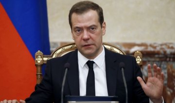 Медведев увидел стабильность и предупредил: будет хуже