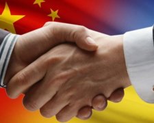 Китай готовий ввести безвіз для України
