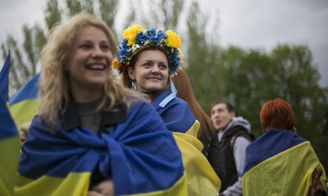 Українці пробили дно ще одного міжнародного рейтингу: без грошей та поваги