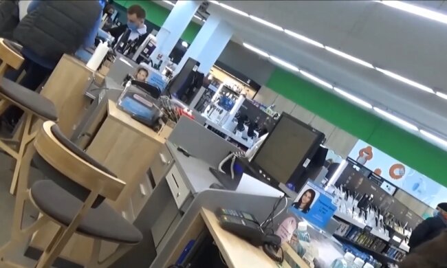 Магазин техники, скриншот с видео