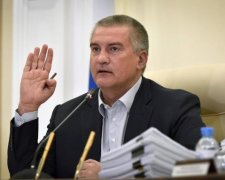 За молоко готовы убивать: "власти" Крыма решили пойти "войной" на Украину