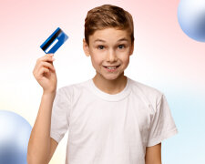 Банківська картка для дитини. Фото з відкритих джерел