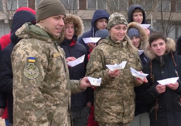 Флешмоб стартовал: плененных украинских моряков поддерживает весь мир