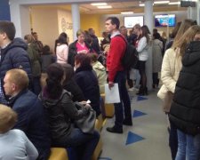 Главное за ночь: оживление "Минска" и очереди за украинским паспортом