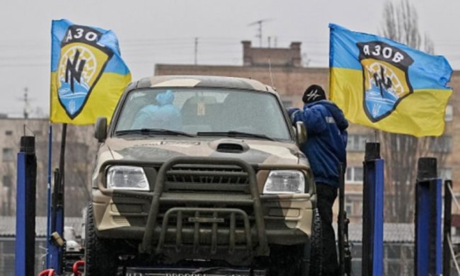 20 боевых автомобилей полка Азов отправилась в АТО (фото)