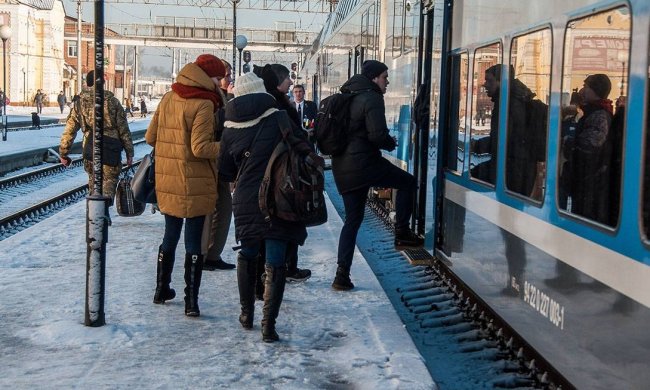 Укрзалізниця проведе експеримент над пасажирами: провідників стане менше, розбиратися доведеться самим