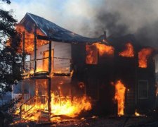 Згоріли живцем: вогонь забрав життя цілої родини