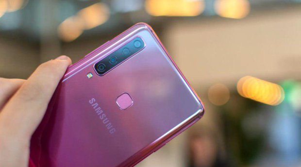 Galaxy A9: Samsung представила уникальный смартфон