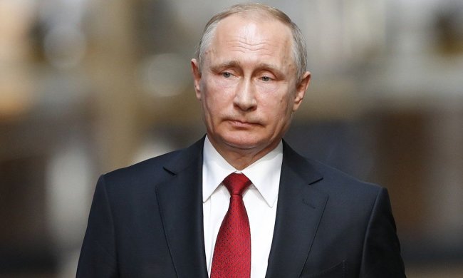 Путин смачно поцеловался на камеру: "С маленьких мальчиков на бабуль решил перейти"