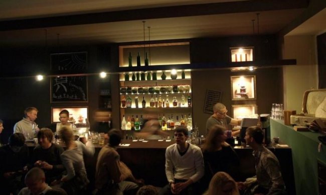 П'яний суддя відкрив вогонь в кафе: фото