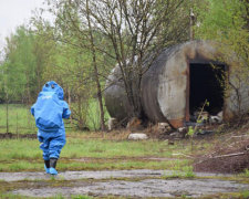 Під Житомиром три тонни отрутохімікатів вирвалися назовні