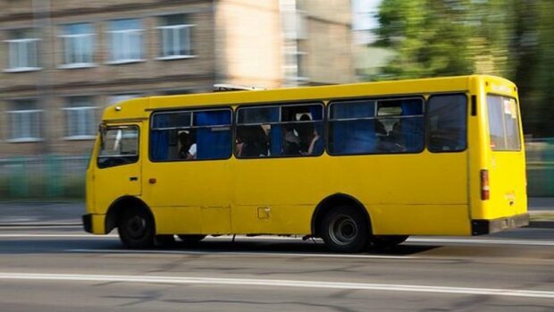 Серьезное ДТП с маршрутками перепугало киевлян, пассажиров госпитализировали