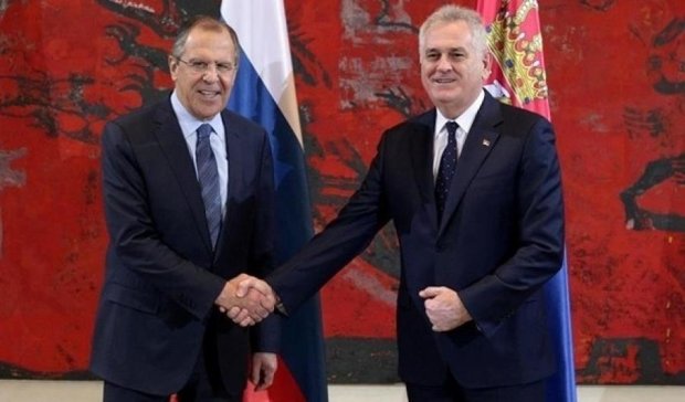 Сербія пожертвує відносинами з ЄС заради Росії