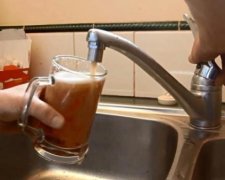 Челябінець провів до себе додому перший в світі пивопровід (відео)