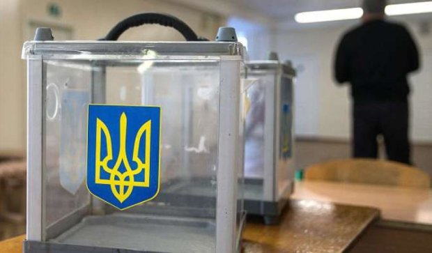 На второй тур местных выборов пошло уже 27 миллионов гривен