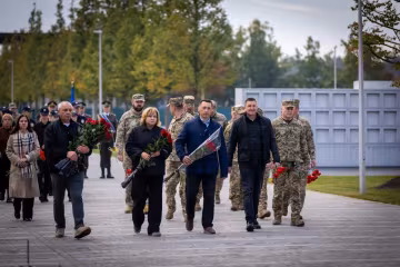 Вічна пам'ять Героям: на Національному військовому меморіальному кладовищі з почестями поховали чотирнадцять захисників