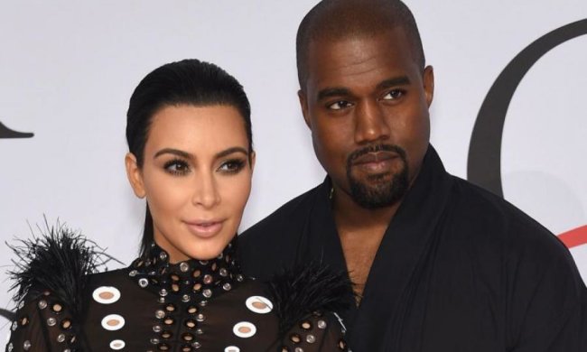 Чета Кардашьян в третий раз стала родителями