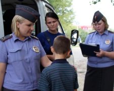 Гамлет поза законом: московські копи "упакували" десятирічного школяра за вірші