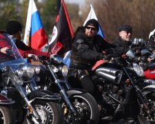 Півсотні путінських байкерів застрягли біля кордонів Грузії