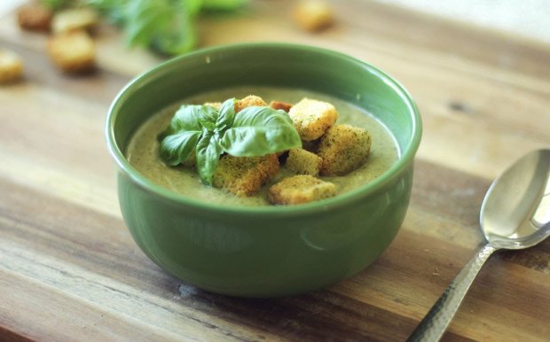Крем-суп из брокколи с плавленным сыром: рецепт на все случаи жизни