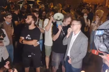 Сергей Стерненко вместе с митингующими, скрин с видео