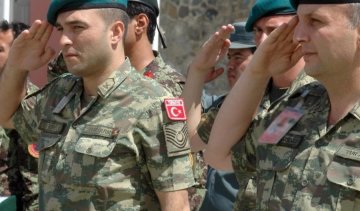 Туреччина масово звільняє військових