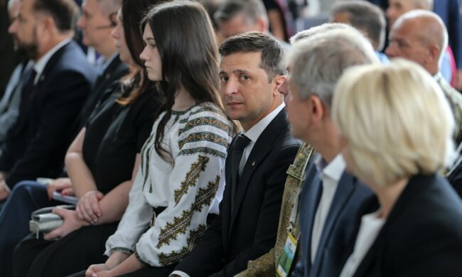 Главное за ночь: "тайная" встреча Зеленского, обновление полиции и расплата МВФ