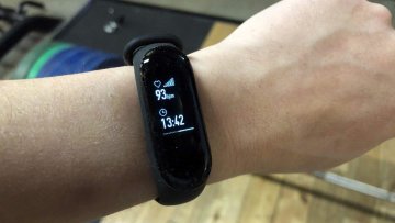 Характеристики и дизайн Xiaomi Mi Band 4 слили в сеть